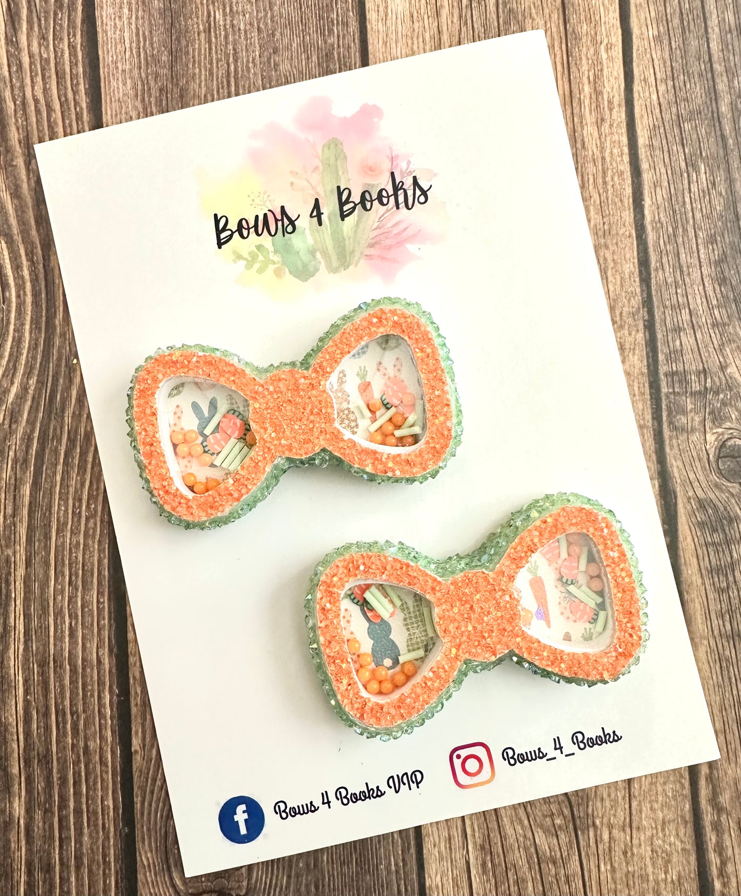 Shaker piggies bows carrots